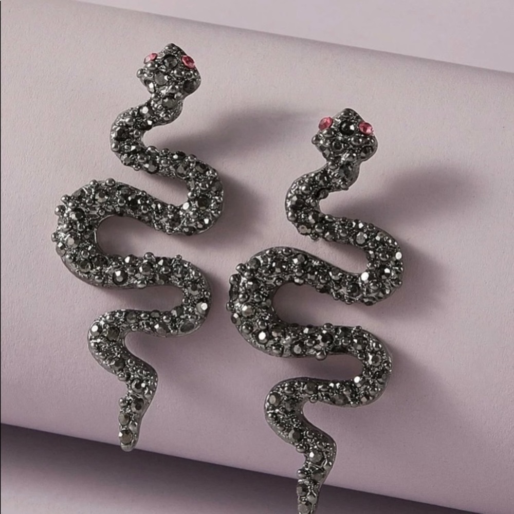 Snake textured earrings